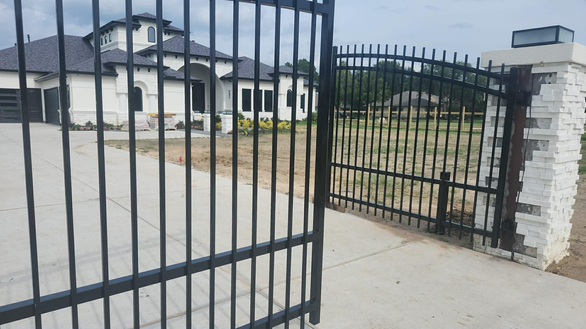 Luxury Iron Driveway Gate